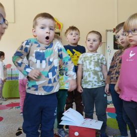 MIĘDZYNARODOWY PROJEKT EDUKACYJNY KOLOROWE UCZUCIA GUCIA