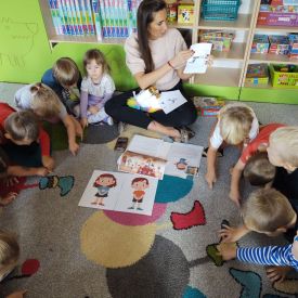 ZAJĘCIA Z NEUROLOGOPEDĄ Z PORADNI PSYCHOLOGICZNO-PEDAGOGICZNEJ 