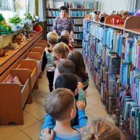 Wizyta Niezapominajek w bibliotece