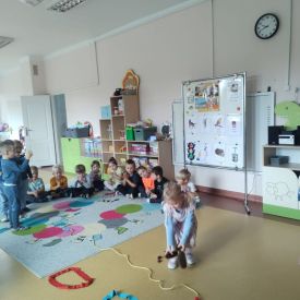  "O Bąbelku, który bał się ciemności" mogły zrozumieć, że noc jest piękna i nie ma powodu, by się jej bać.