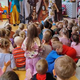  „Asia w krainie baśni”