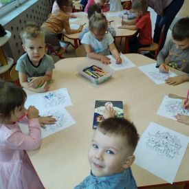  RODZICE CZYTAJĄ PRZEDSZKOLAKOM 