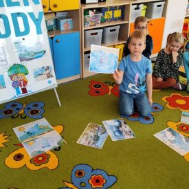 Dzień Niebieski – Świętujemy Dzień Wody!- Niezapominajki