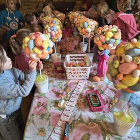 Wiśniowe Wzgórze i przygoda artystyczno-kulinarna w grupie Tulipany