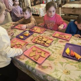 Wiśniowe Wzgórze i przygoda artystyczno-kulinarna w grupie Tulipany