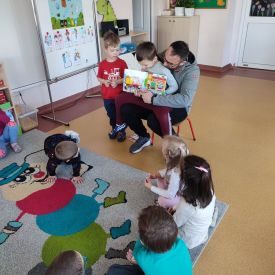 Realizacja projektu "Rodzice czytają przedszkolakom"