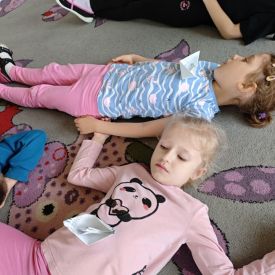 Zajęcia z Panią Psycholog – Relaksacja i Cisza w Zerówce