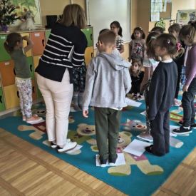 Zajęcia z Panią Psycholog – Relaksacja i Cisza w Zerówce