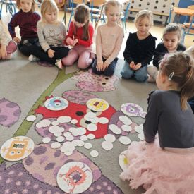 Nauka języka angielskiego w grupie Tulipany i Bratki