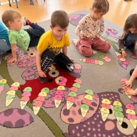 Nauka języka angielskiego w grupie Tulipany i Bratki