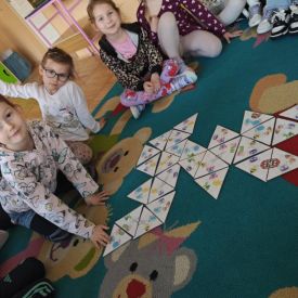 Nauka języka angielskiego w grupie Tulipany i Bratki
