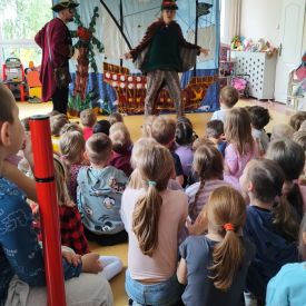 Przedstawienie teatralne „Wyspa Skarbów”