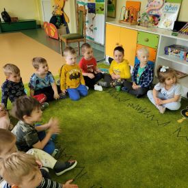 Zajęcia czytelnicze w Stokrotkach