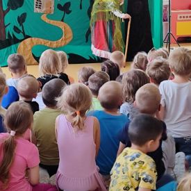 Magiczna podróż z Teatrem Skrzat – „Zaczarowane źródełko”