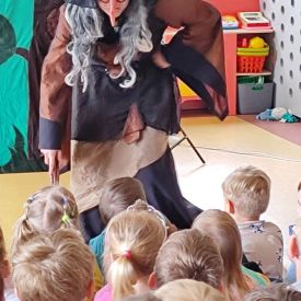 Magiczna podróż z Teatrem Skrzat – „Zaczarowane źródełko”
