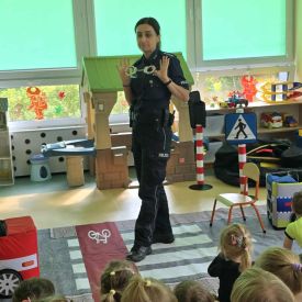  ​Bezpieczna droga do przedszkola z Policją!