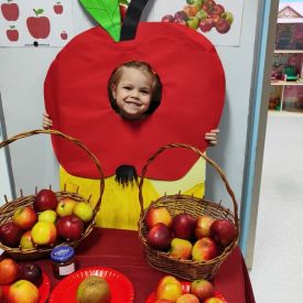 Dzień Jabłka 🍎w grupie „Różyczki” i „Niezapominajki”