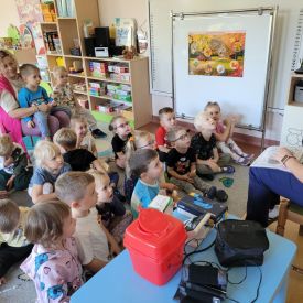 Poznajemy zawód pielęgniarki.