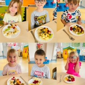 „O jak owoce”, czyli owocowa zabawa w grupie Niezapominajek 🍎🍐