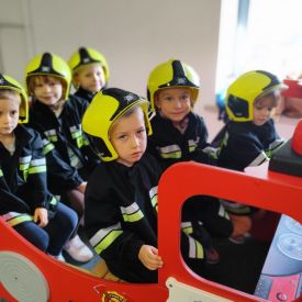 🚒 Wycieczka do Straży Pożarnej - Różyczki i Niezapominajki