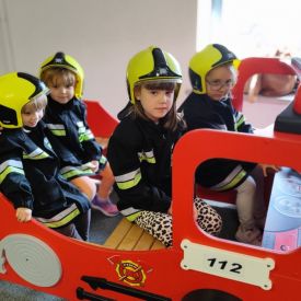 🚒 Wycieczka do Straży Pożarnej - Różyczki i Niezapominajki