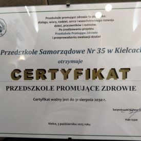 PRZYZNANIE CERTYFIKATU ,,PRZEDSZKOLE PROMUJĄCE ZDROWIE" DLA NASZEJ PLACÓWKI