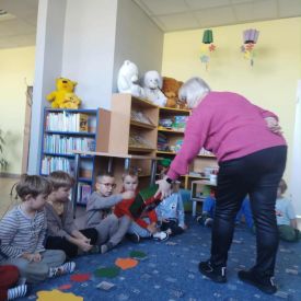 Wizyta Niezapominajek w Miejskiej Bibliotece
