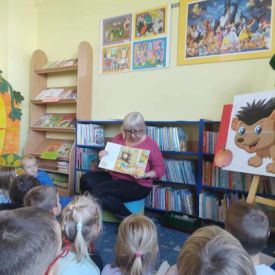 Wizyta Niezapominajek w Miejskiej Bibliotece