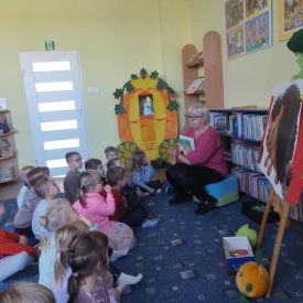 Wizyta Niezapominajek w Miejskiej Bibliotece