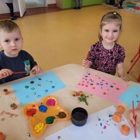 Fiołki kontynuują projekt ,, Marchewka- zdrowe warzywo"