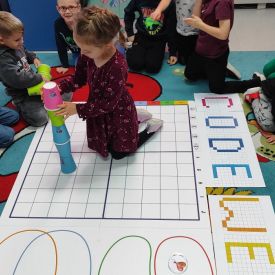 „Kodujemy z sercem! 💗 Różyczki  podczas Code Week!”