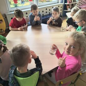 "Carpe diem" – chwytajmy dzień, nawet wtedy, gdy za oknem pada deszcz BRATKI