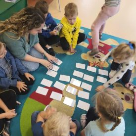 Nauka i zabawa z Rumi naszą wolontariuszką