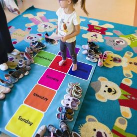 Nauka i zabawa z Rumi naszą wolontariuszką