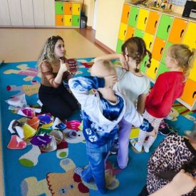 Nauka i zabawa z Rumi naszą wolontariuszką