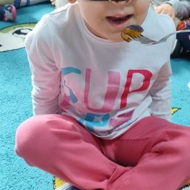 Innowacja pedagogiczna ,,Matematyczne Królestwo Zmysłów" - Różyczki