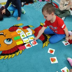 Innowacja pedagogiczna ,,Matematyczne Królestwo Zmysłów" - Różyczki