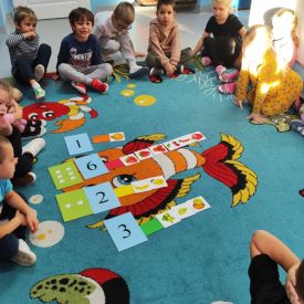 Innowacja pedagogiczna ,,Matematyczne Królestwo Zmysłów" - Różyczki