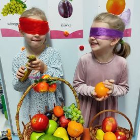 Innowacja pedagogiczna ,,Matematyczne Królestwo Zmysłów" - Różyczki