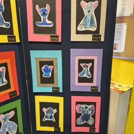 Kosmiczna lekcja w przedszkolnej szkole rysunku!