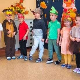 🍎 „Jesień wokół nas” – przedstawienie pełne kolorów i witamin!