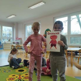 Projekt edukacyjny „Czuciaki w Krainie Emocji” – spotkanie z Gniewkiem 