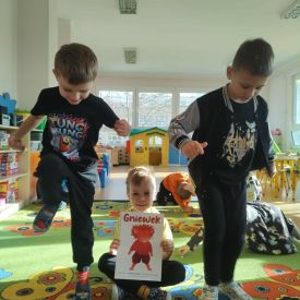 Projekt edukacyjny „Czuciaki w Krainie Emocji” – spotkanie z Gniewkiem 