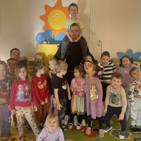 RODZICE CZYTAJĄ PRZEDSZKOLAKOM