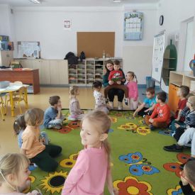 RODZICE CZYTAJĄ PRZEDSZKOLAKOM
