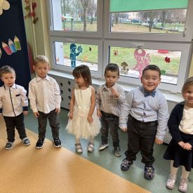 Pasowanie na Przedszkolaka grupa Stokrotki