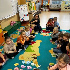 Zajęcia w języku angielskim z wolontariuszką Rumi