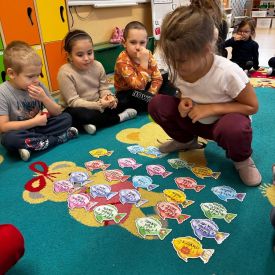 Zajęcia w języku angielskim z wolontariuszką Rumi