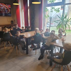 Fiołki w Pizzerii ,, Felicita".