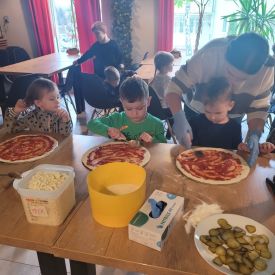 Fiołki w Pizzerii ,, Felicita".